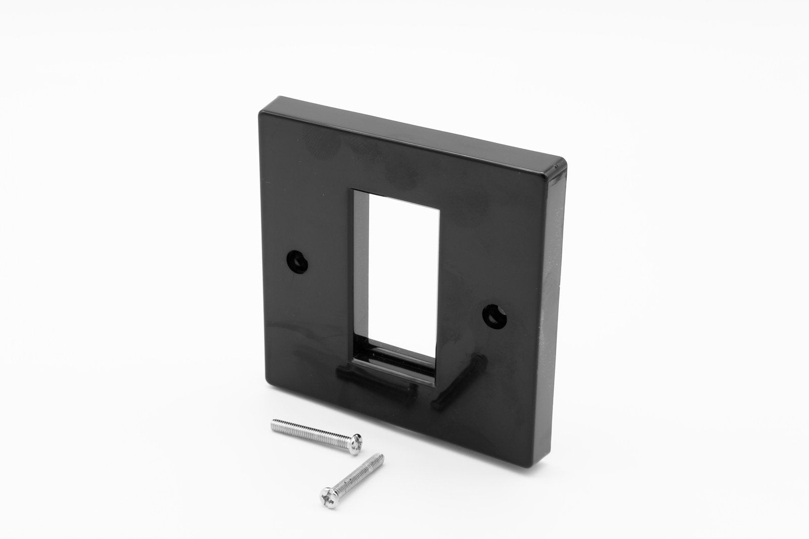 LOW PROFILE SINGLE GANG (1 SLOT) FACEPLATE FOR 1 X EURO MODULES - BLACK